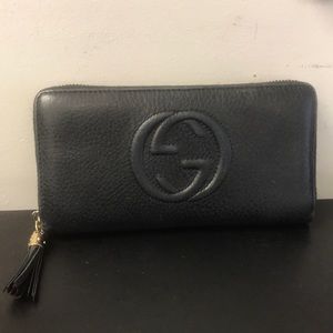Authentic Gucci black Soho wallet